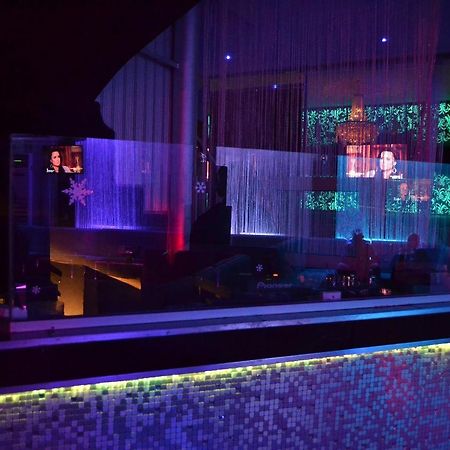 Meumi Palace Yaounde Bagian luar foto